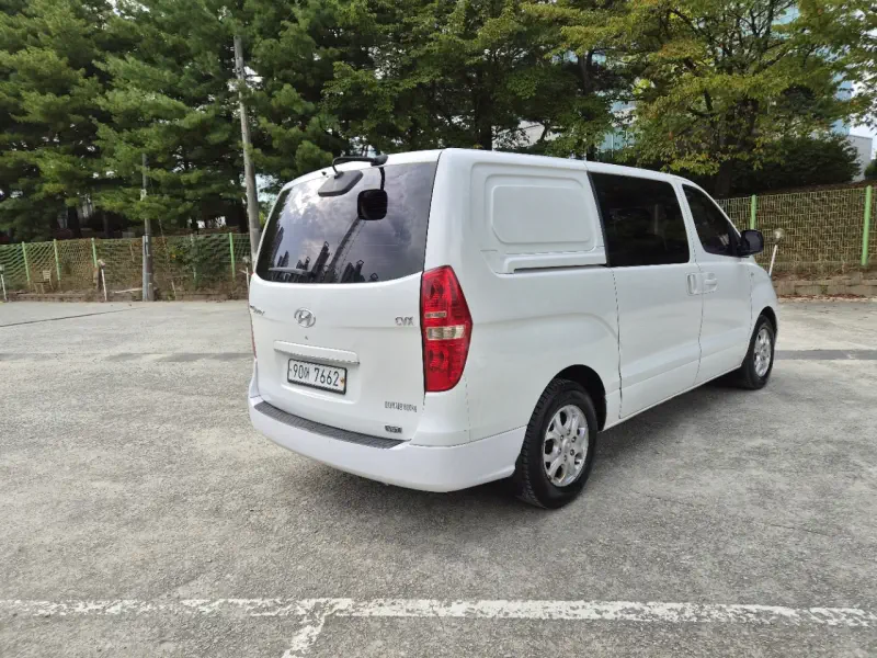 Hyundai Grand Starex