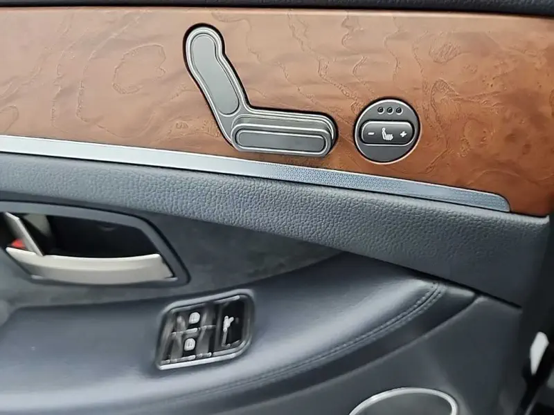 SsangYong Chairman W