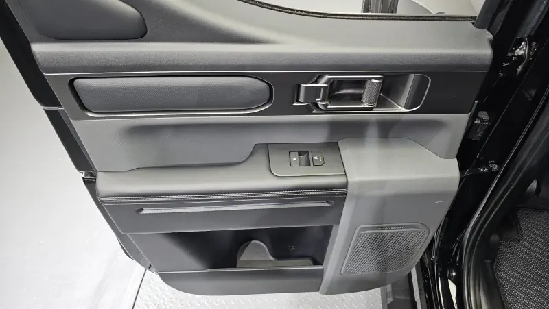 Kia Tasman