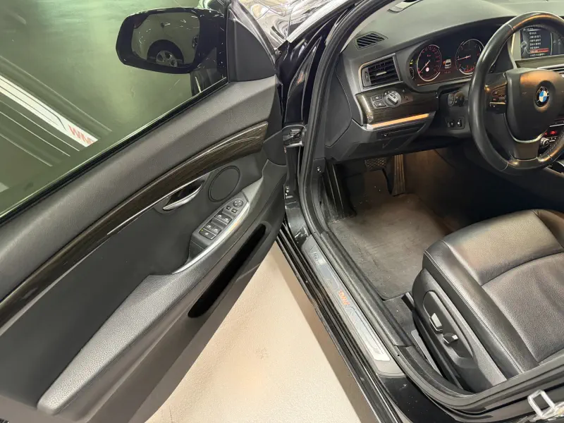 BMW 5-Series Gran Turismo