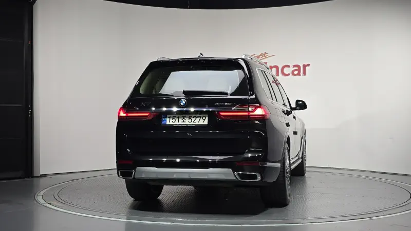 BMW X7