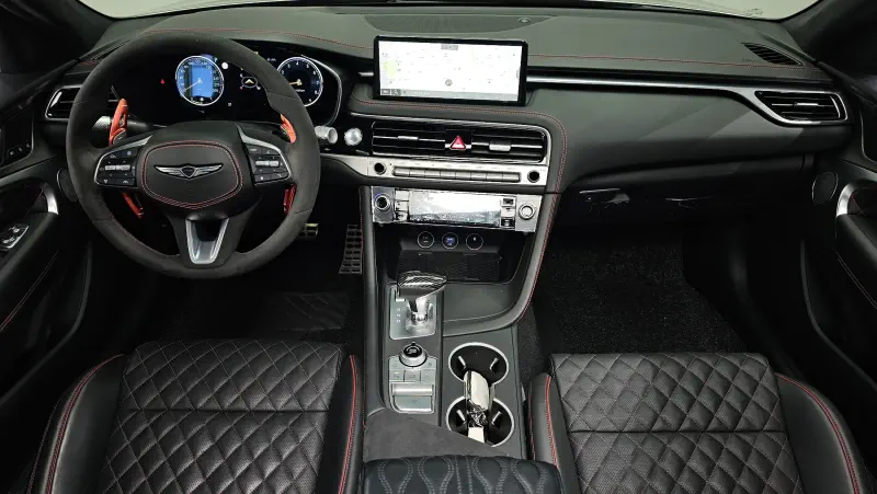 Genesis G70