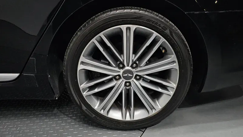 Hyundai Equus