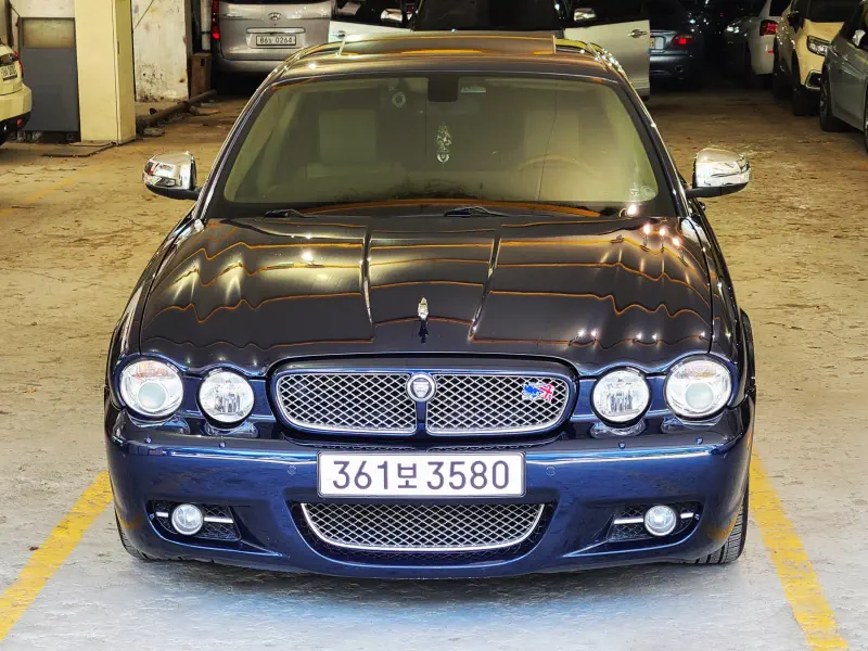 Jaguar XJ