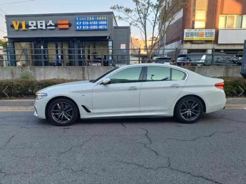 BMW 5-Series