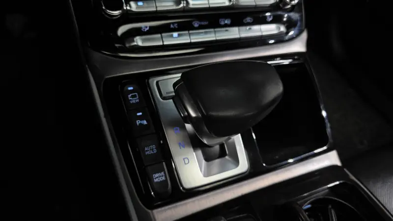 Genesis EQ900