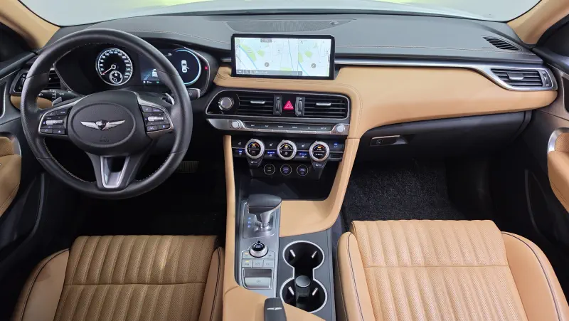 Genesis G70