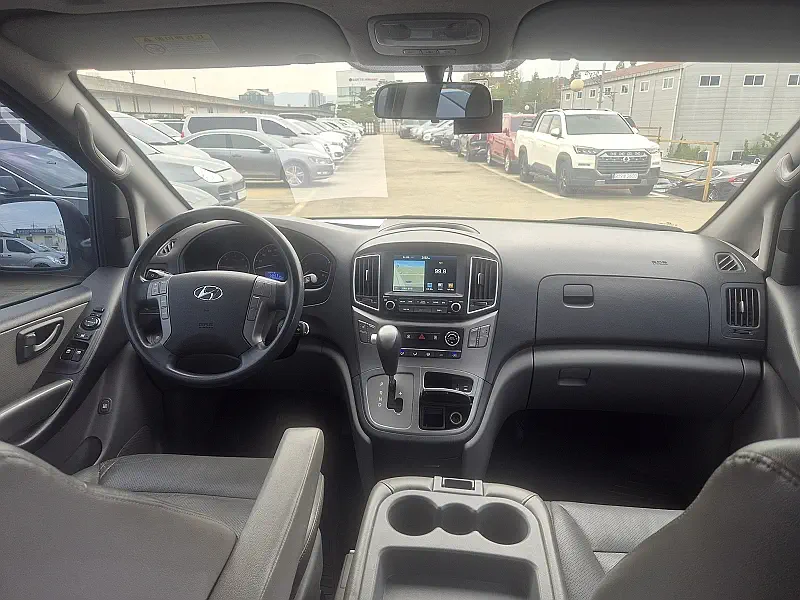 Hyundai Grand Starex
