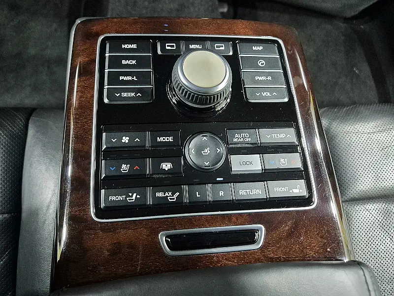 Hyundai Equus