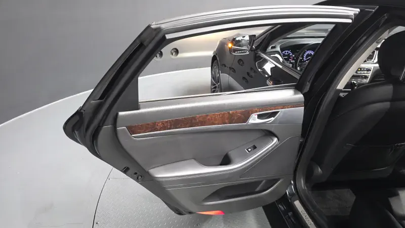 Купить Hyundai Genesis Gyeonggi из Кореи