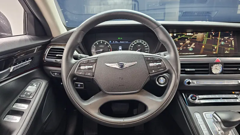 Genesis G90