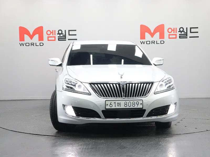 Hyundai Equus