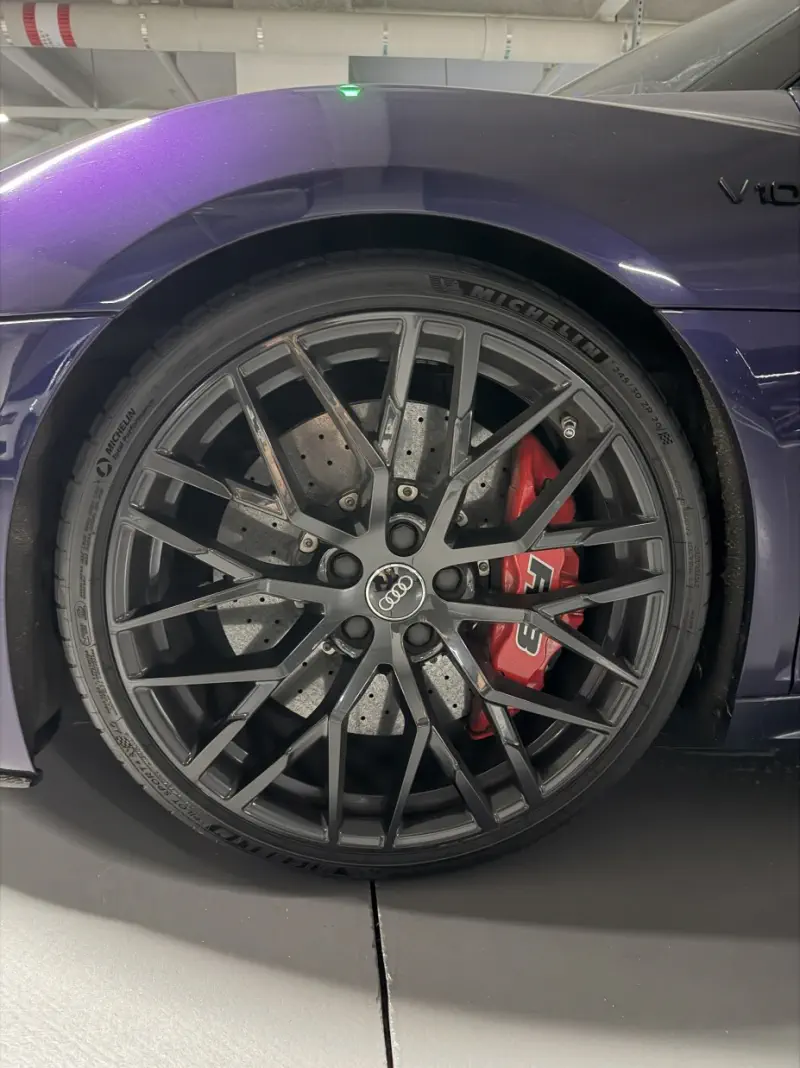 Audi R8