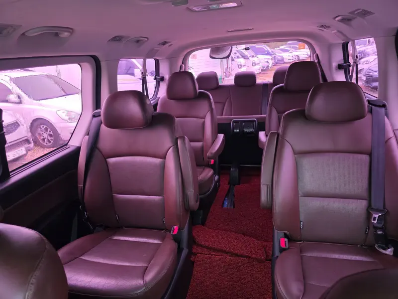 Hyundai Grand Starex