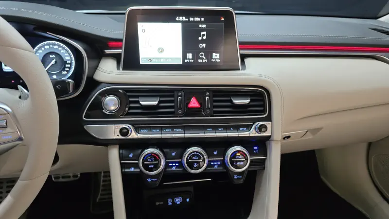 Genesis G70