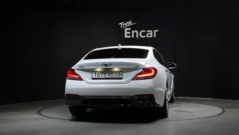 Genesis G70