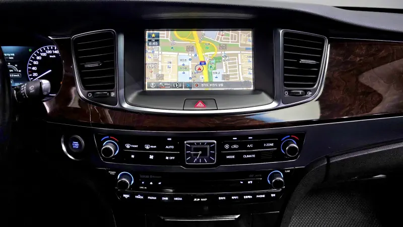 Hyundai Equus