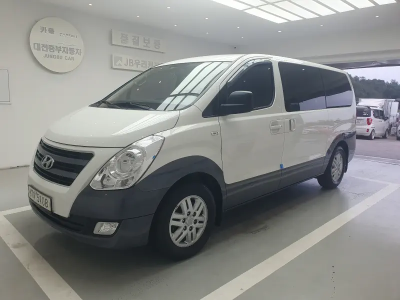 Hyundai Grand Starex