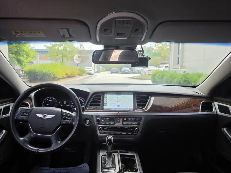 Hyundai Genesis