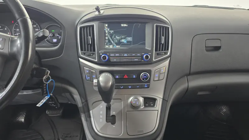 Hyundai Grand Starex