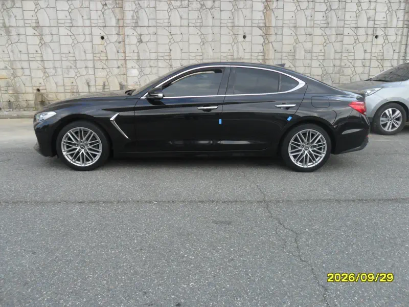 Genesis G70