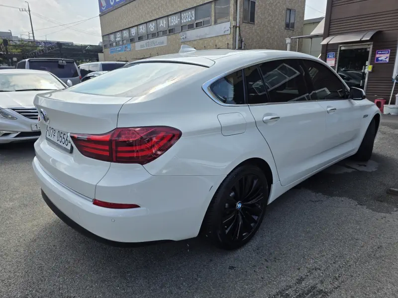 BMW 5-Series Gran Turismo