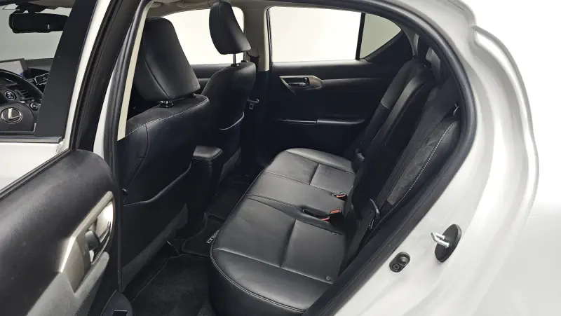 Lexus CT200h