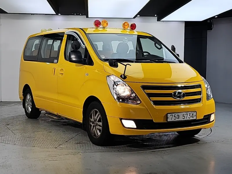 Hyundai Grand Starex
