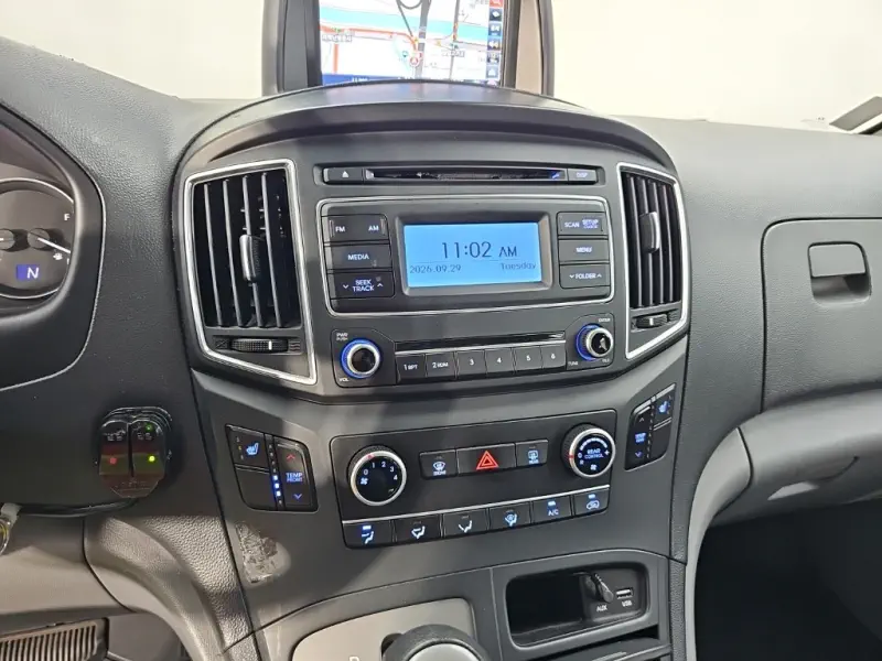 Hyundai Grand Starex