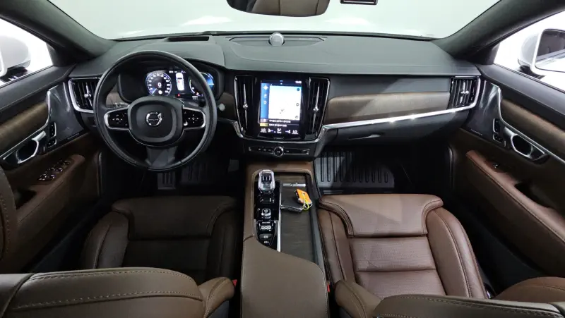 Volvo S90