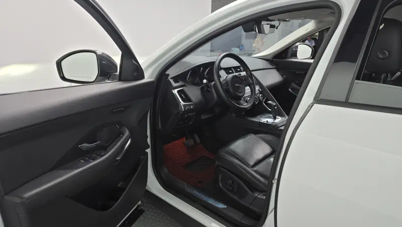 Jaguar E-Pace