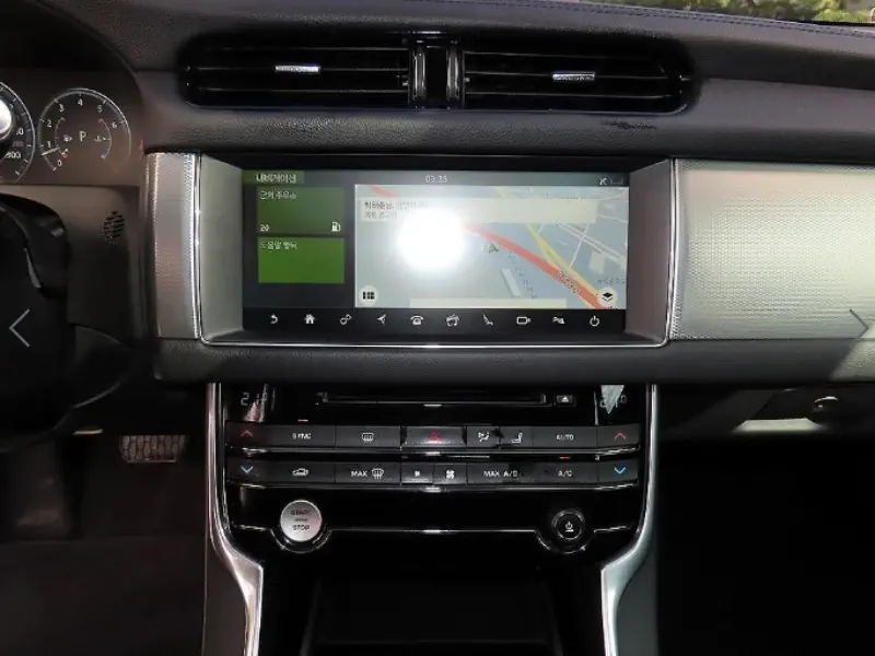 Jaguar XF
