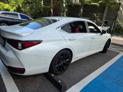 Lexus ES300h