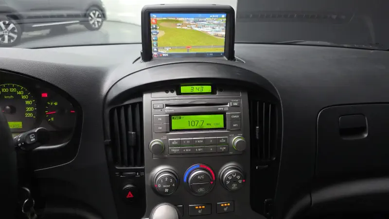 Hyundai Grand Starex