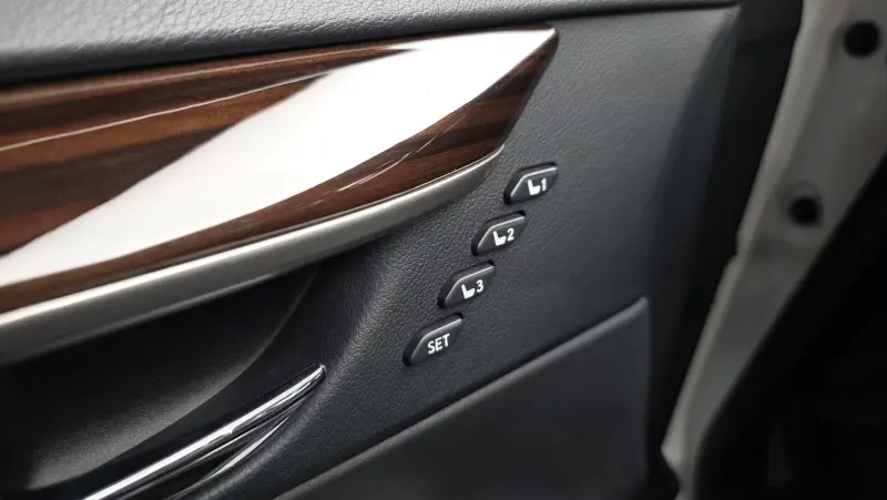 Lexus ES300h