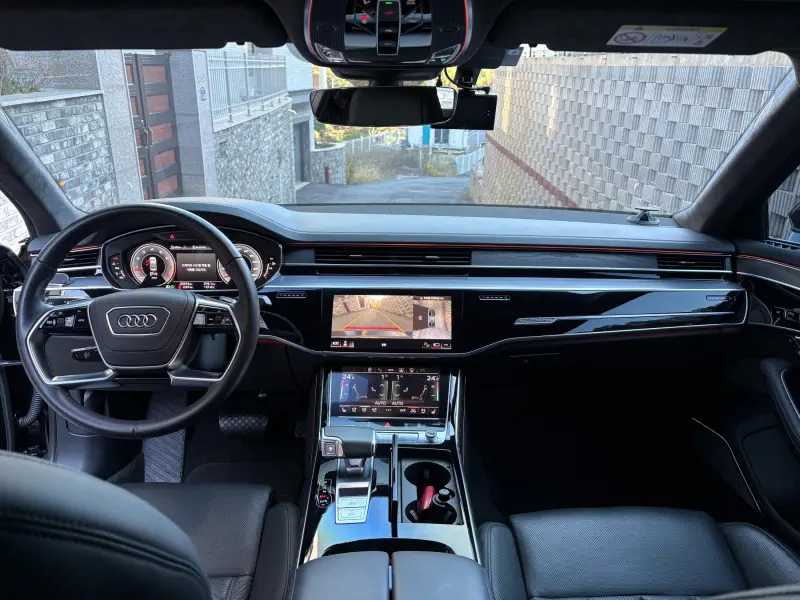 Audi A8