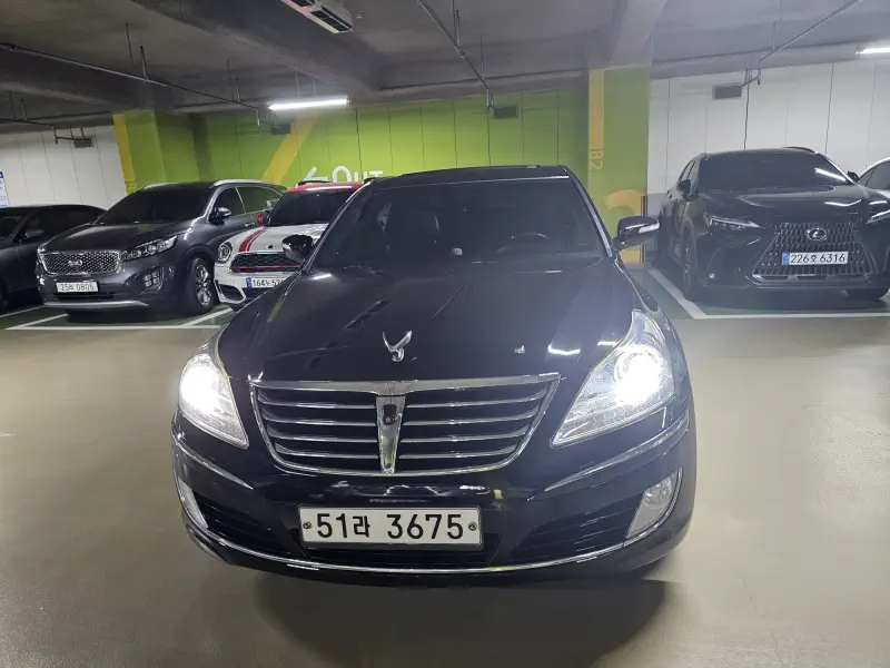 Hyundai Equus