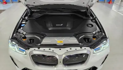 BMW iX3