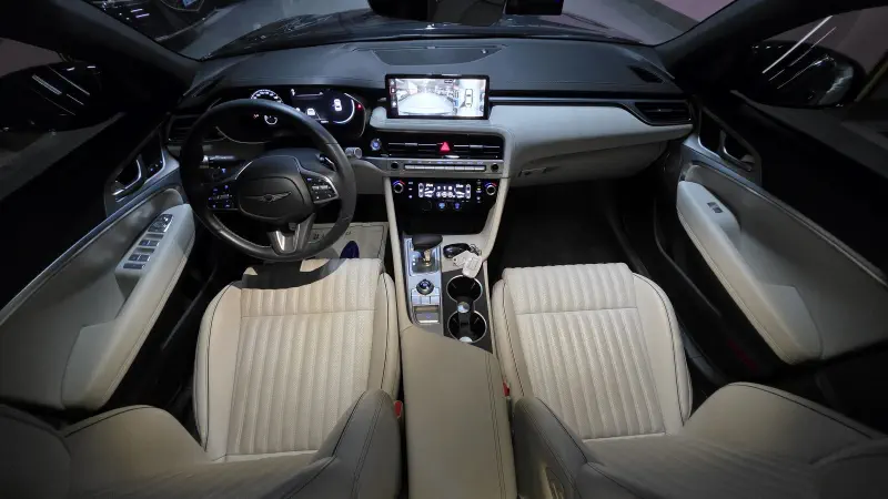 Genesis G70
