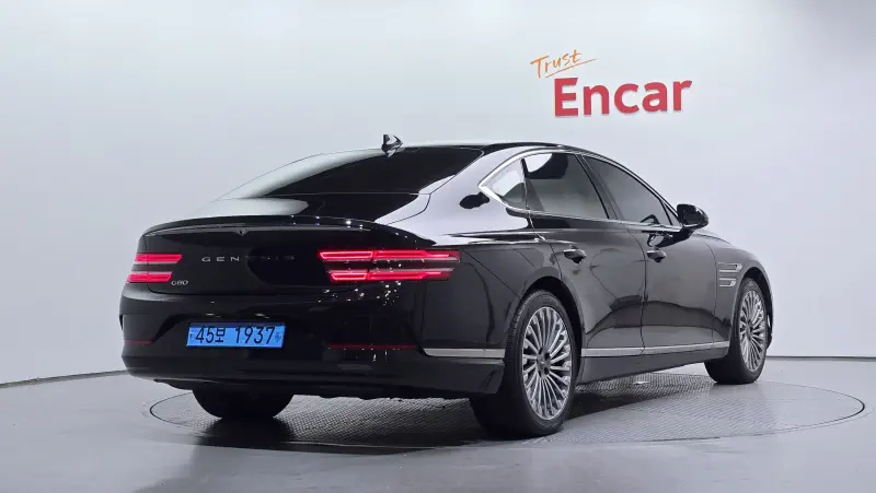 Genesis Electrified G80