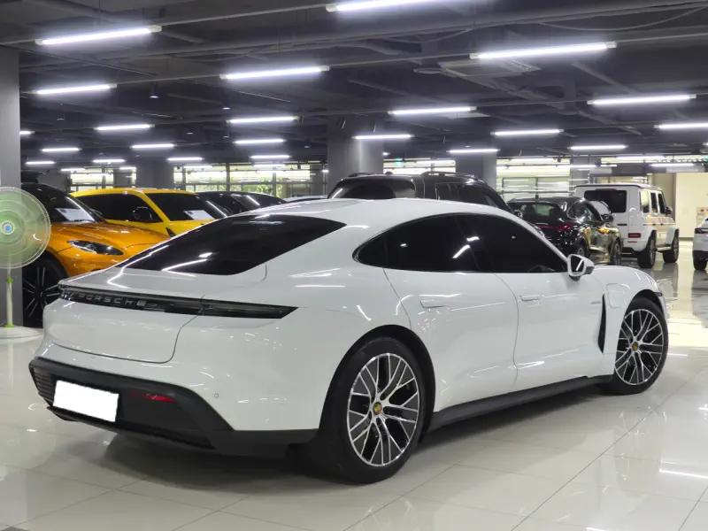 Porsche Taycan