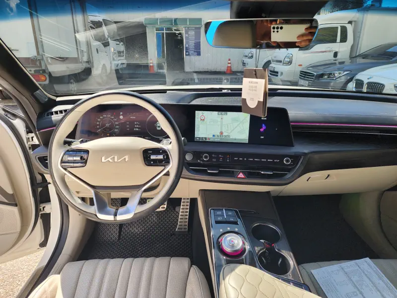 Kia K8