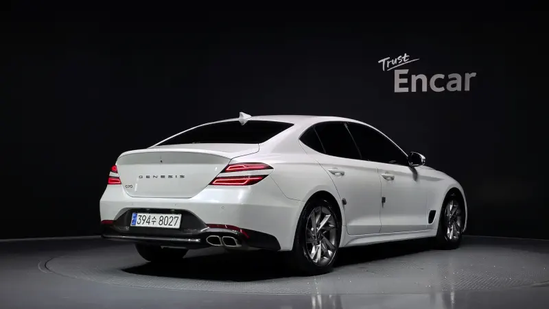 Genesis G70