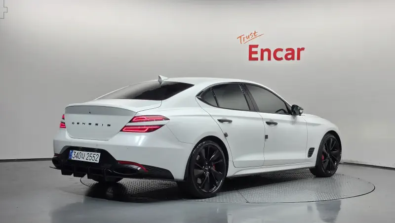 Genesis G70