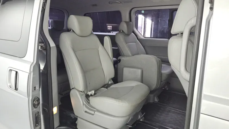 Hyundai Grand Starex