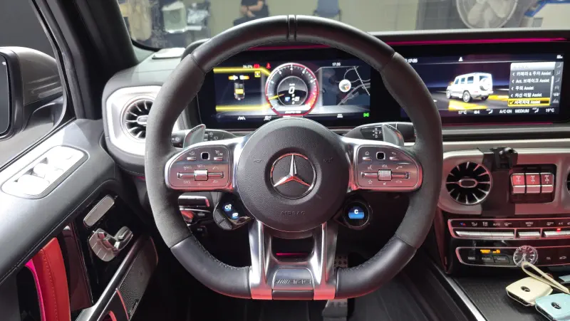 Mercedes-Benz G-Class