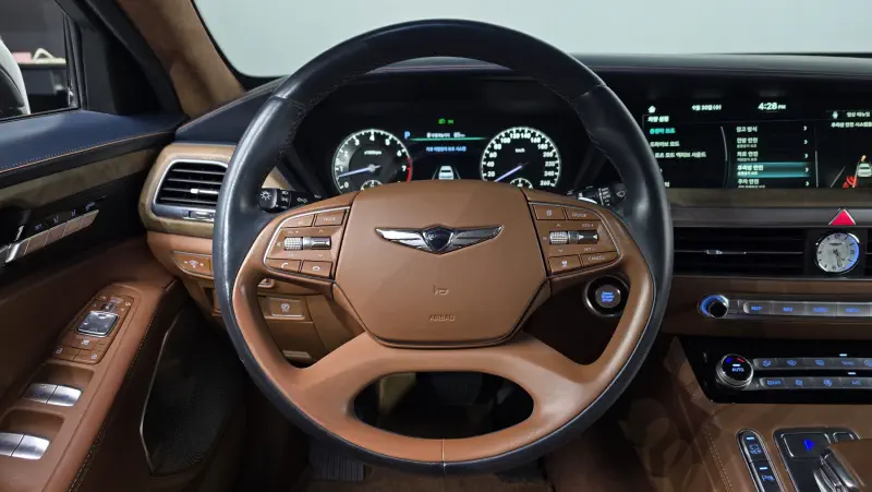 Genesis G90