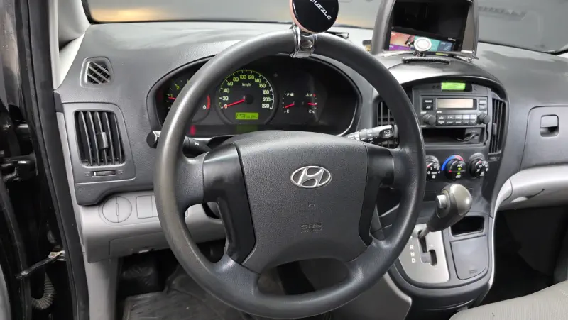 Hyundai Grand Starex