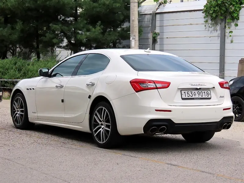 Maserati Ghibli