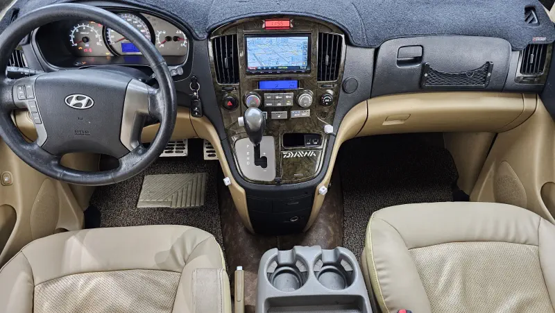 Hyundai Grand Starex